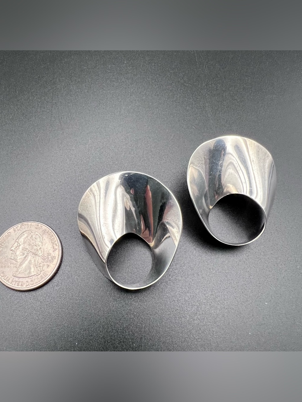 Taxco Modernist Loop Earrings - Picture 2 of 6